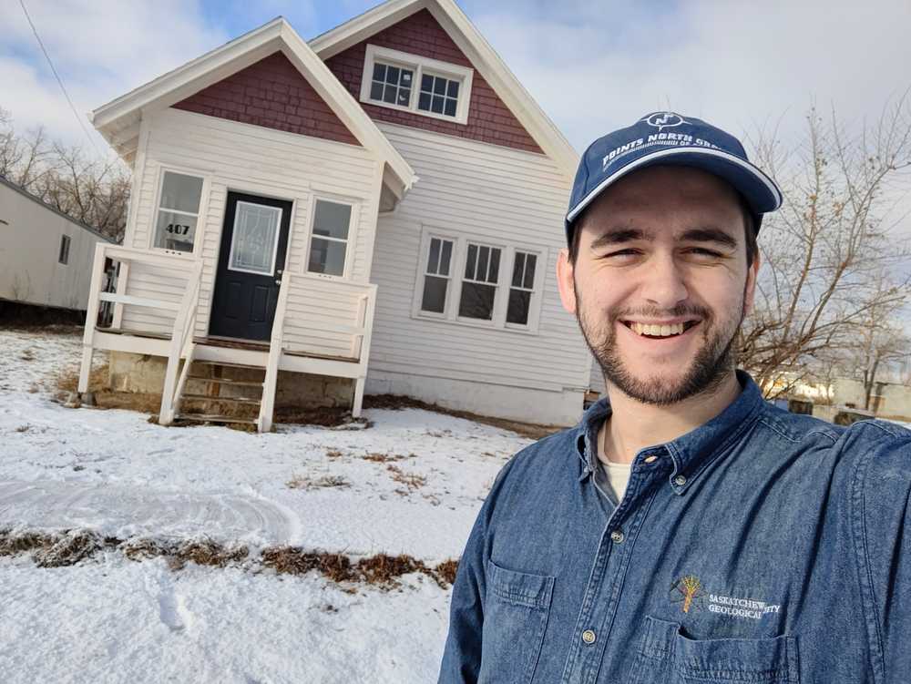 A photo of my house as it appeared when I got the keys.